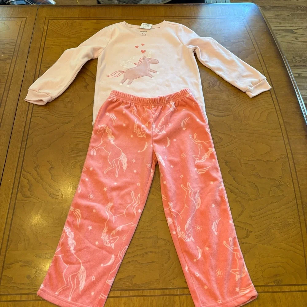 Carter’s sz 5 Pink Unicorn Kids Pajamas 2 piece new pink fleece‎